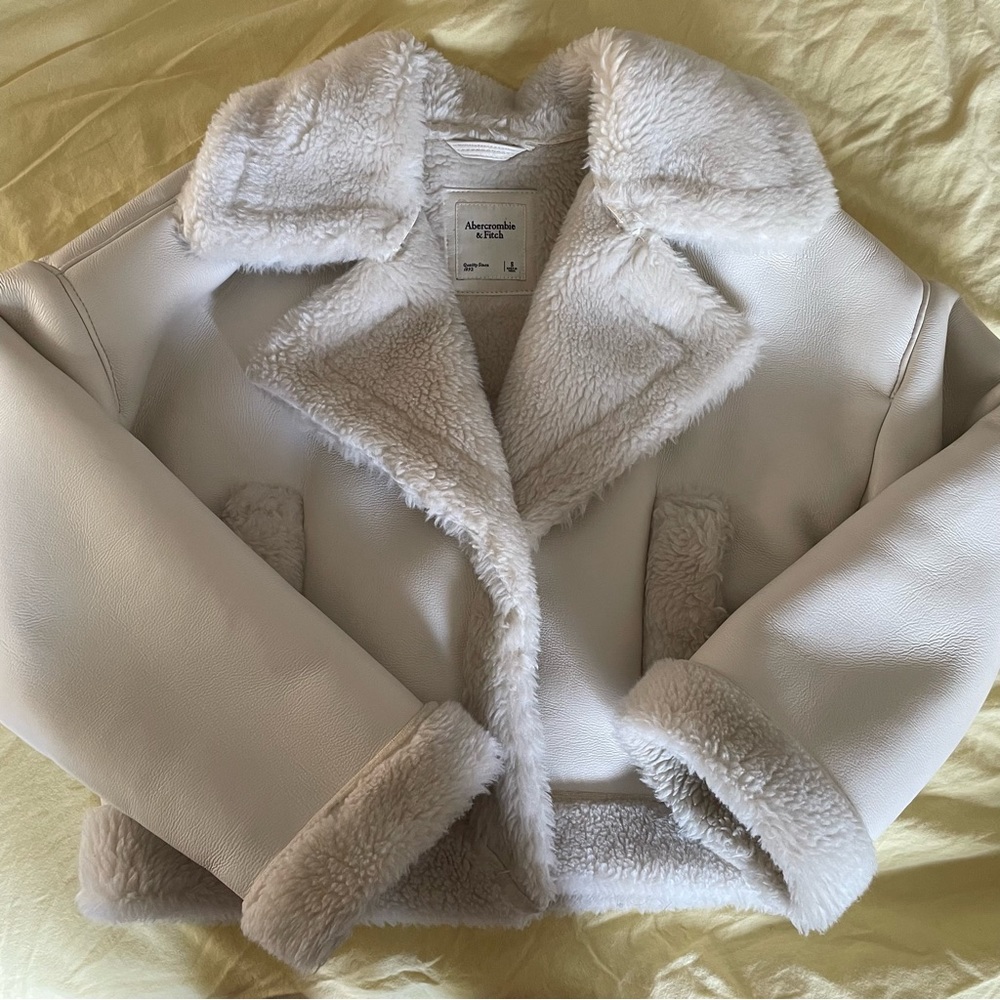 Abercrombie & Fitch All White Sherpa Jacket